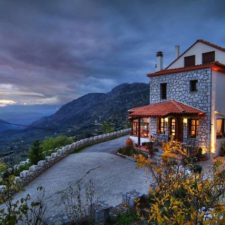 Nefeles Hotel Arachova Exterior foto