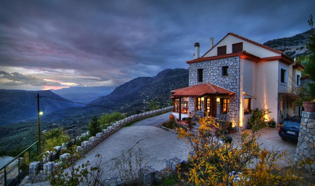 Nefeles Hotel Arachova Exterior foto