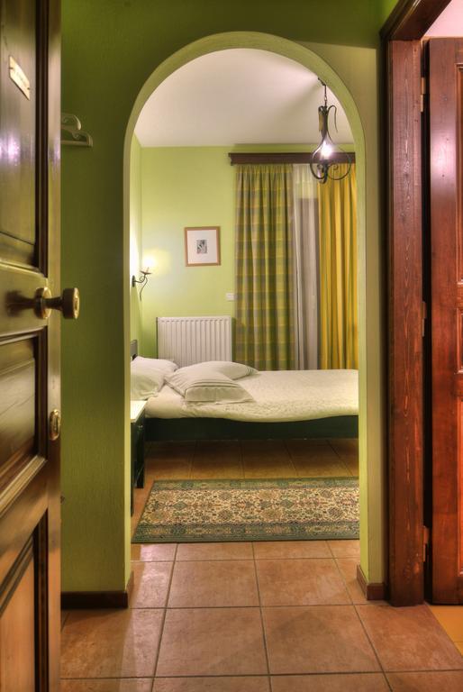 Nefeles Hotel Arachova Exterior foto